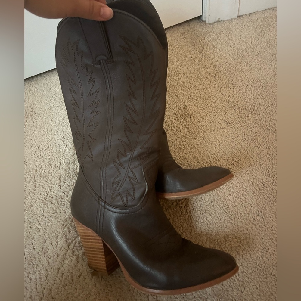 Miranda Lambert Women’s Cowgirl boots
